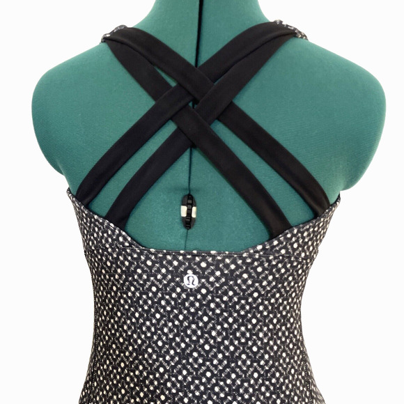 LULULEMON 6 Enhearten Tank Top Black & White Geometric Criss Cross Back Athletic - Picture 5 of 9